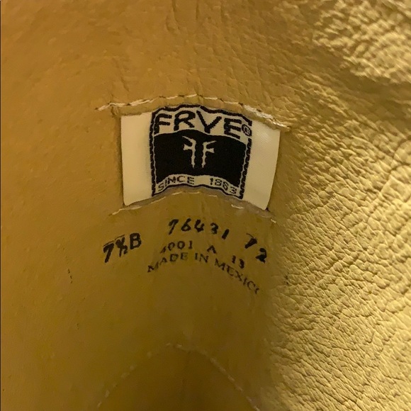 Frye - Melissa Button Back ZIP - Picture 4 of 4